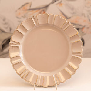 Eventus Orlando Rental Scalloped Trim Charger